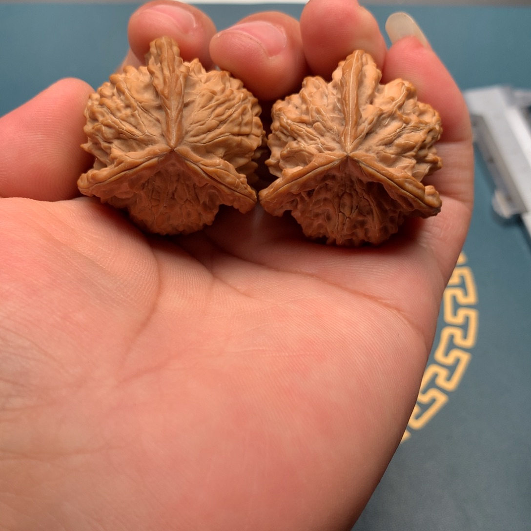 文玩核桃把件40全品正奔1888