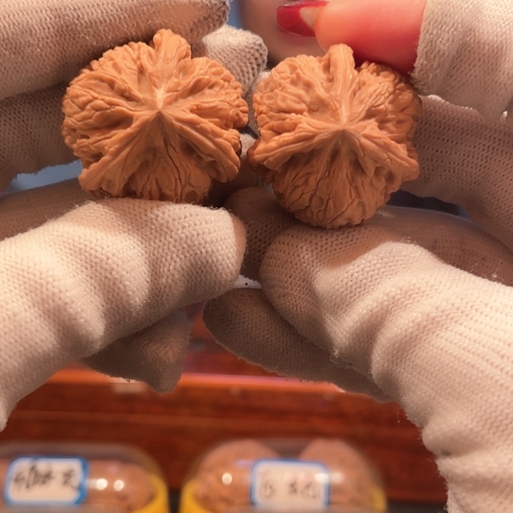 文玩核桃把件34玉龙三棱全品