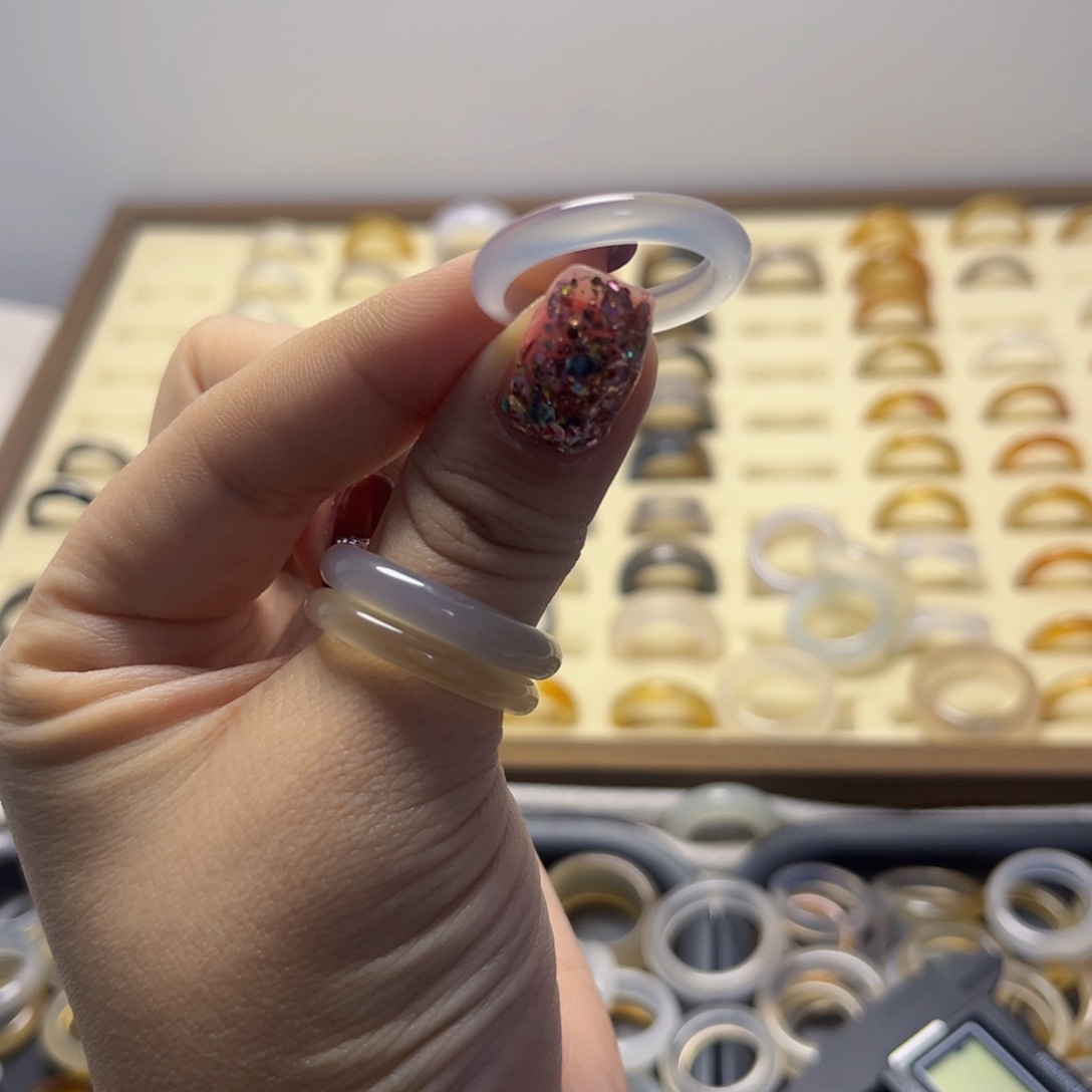 石英质玉戒指合金小***财