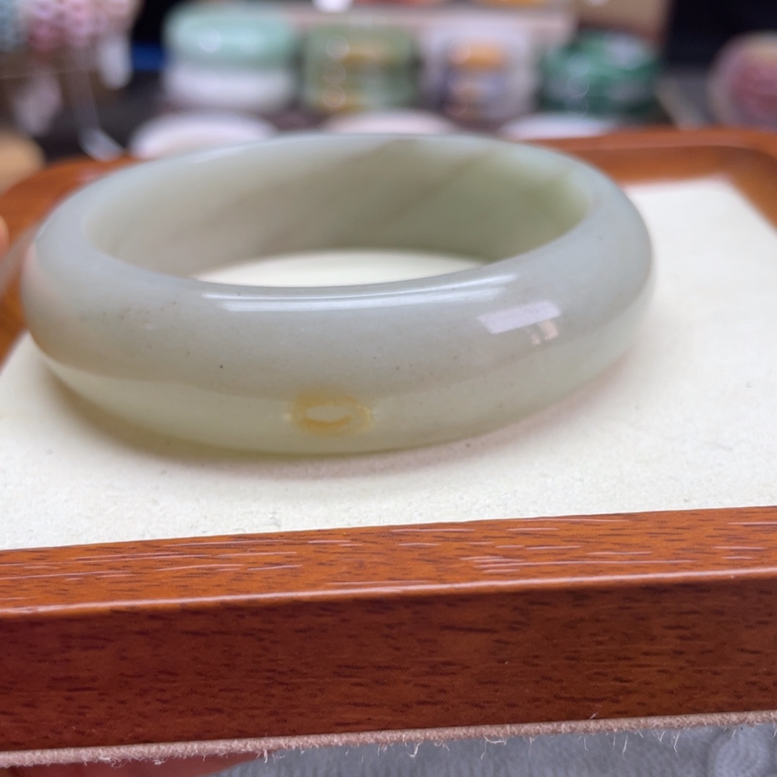 石英质玉未镶嵌手镯