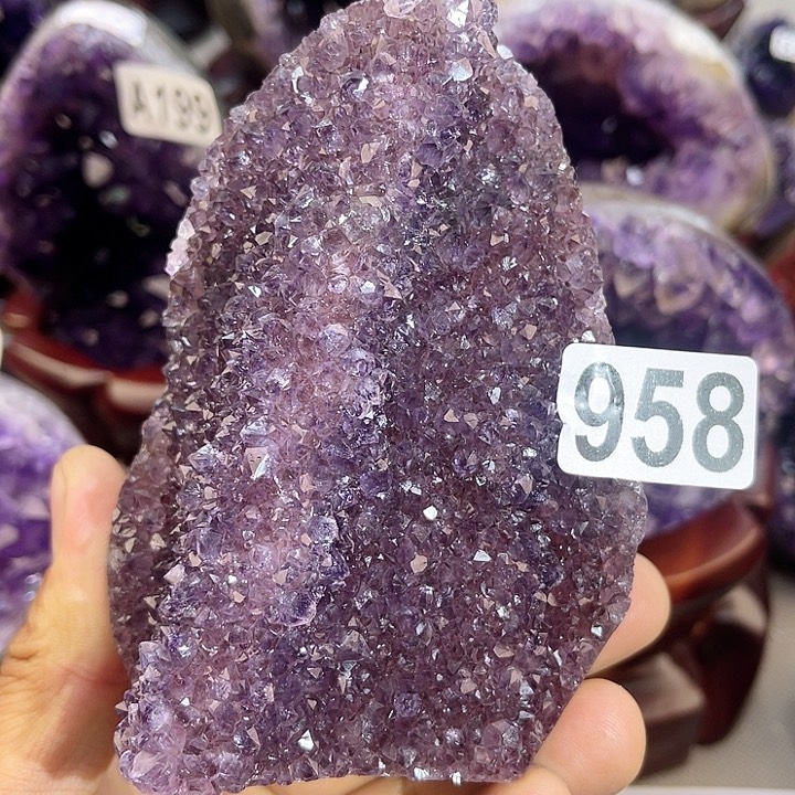 未镶嵌水晶大型摆件（非配饰）