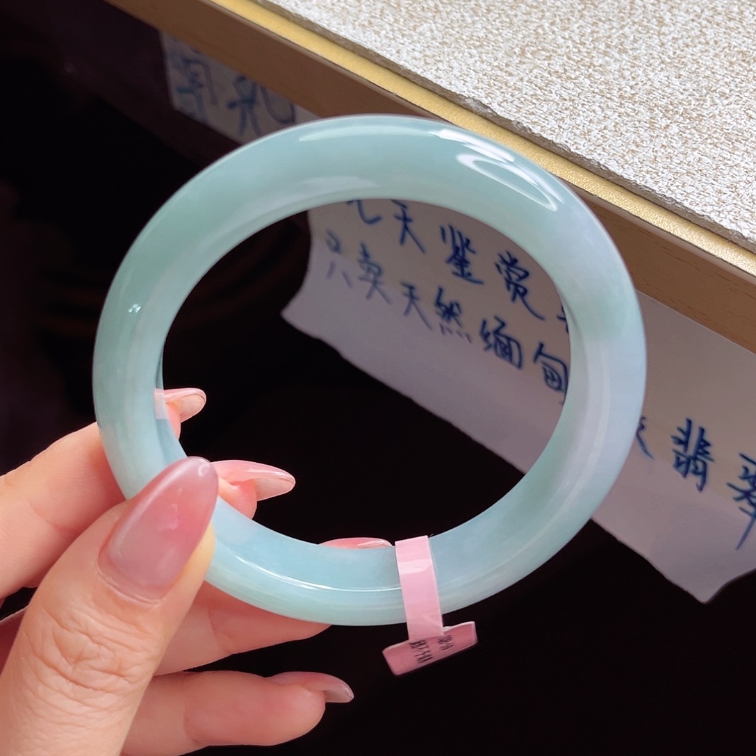 翡翠未镶嵌手镯手镯