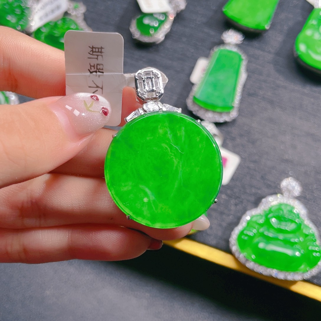 翡翠吊坠(不含链)未镶嵌