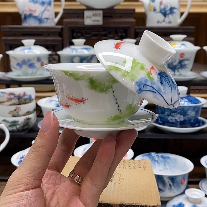 手绘五彩荷花悬停盖碗150cc釉下彩微瑕福利款