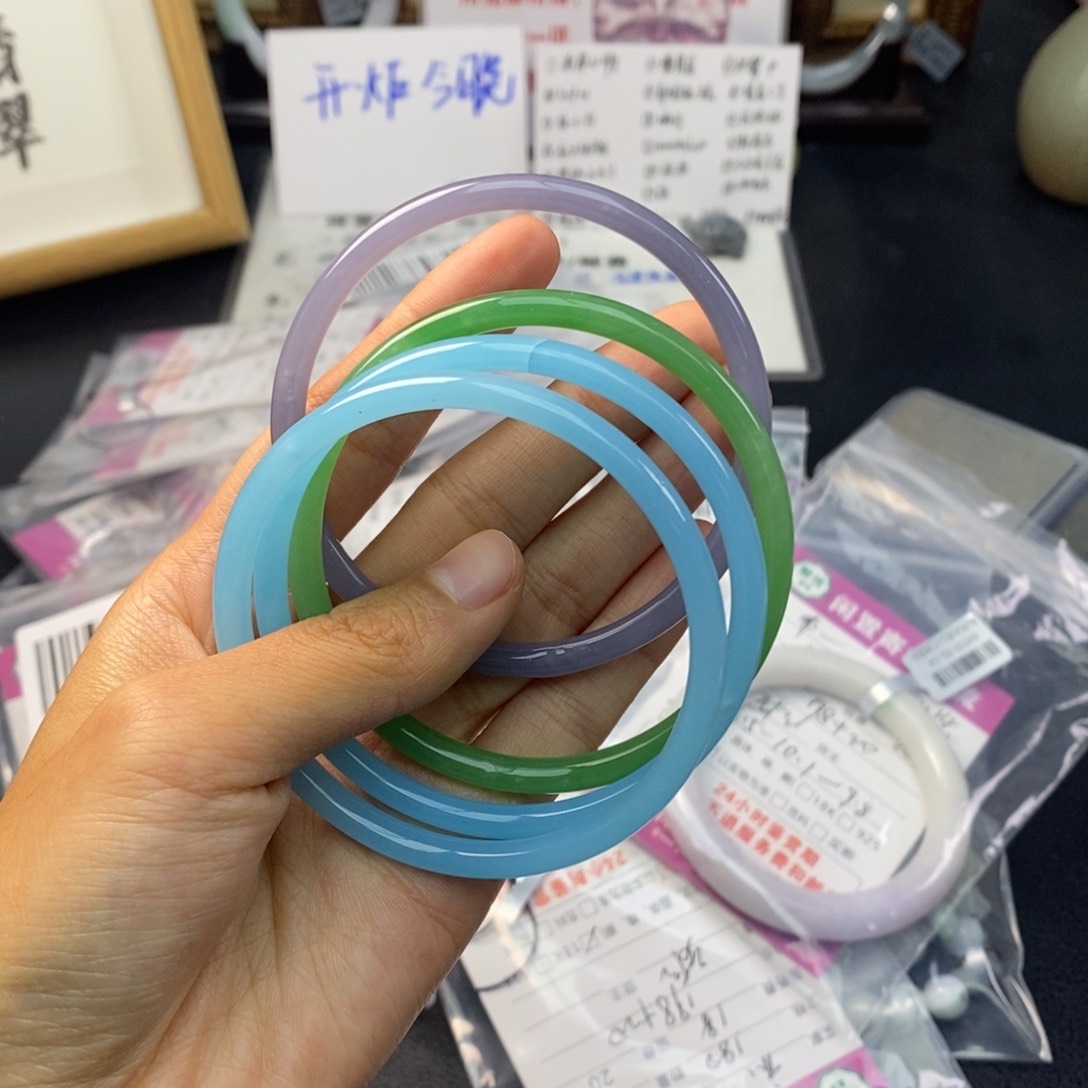 翡翠手镯未镶嵌1111111111111