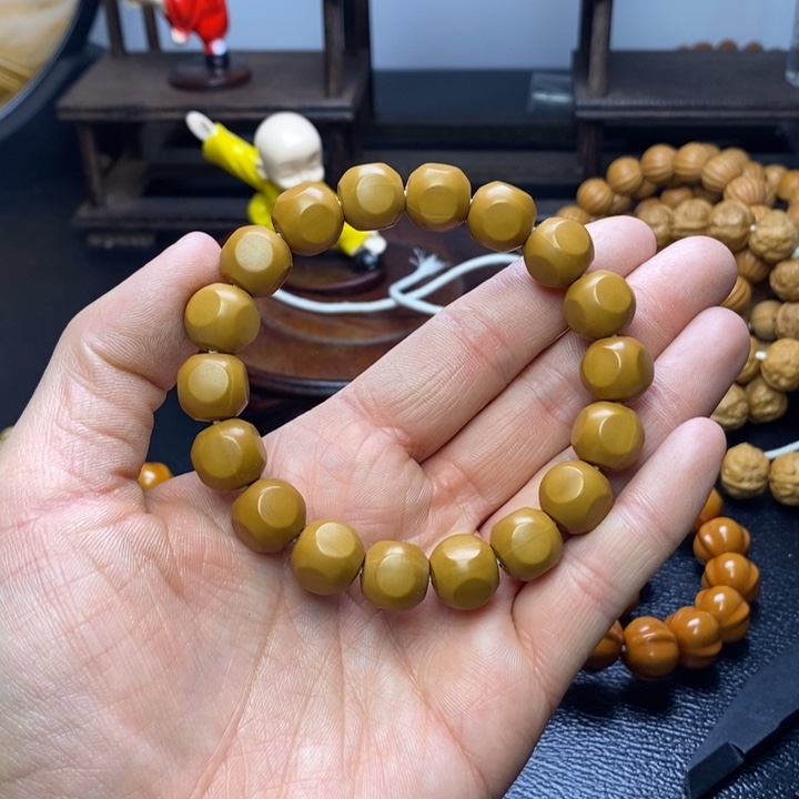 猴头核桃手串猴头