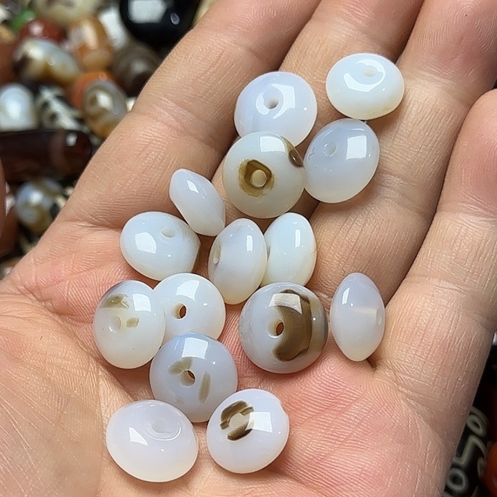 玛瑙/玉髓未镶嵌珠宝半成品52