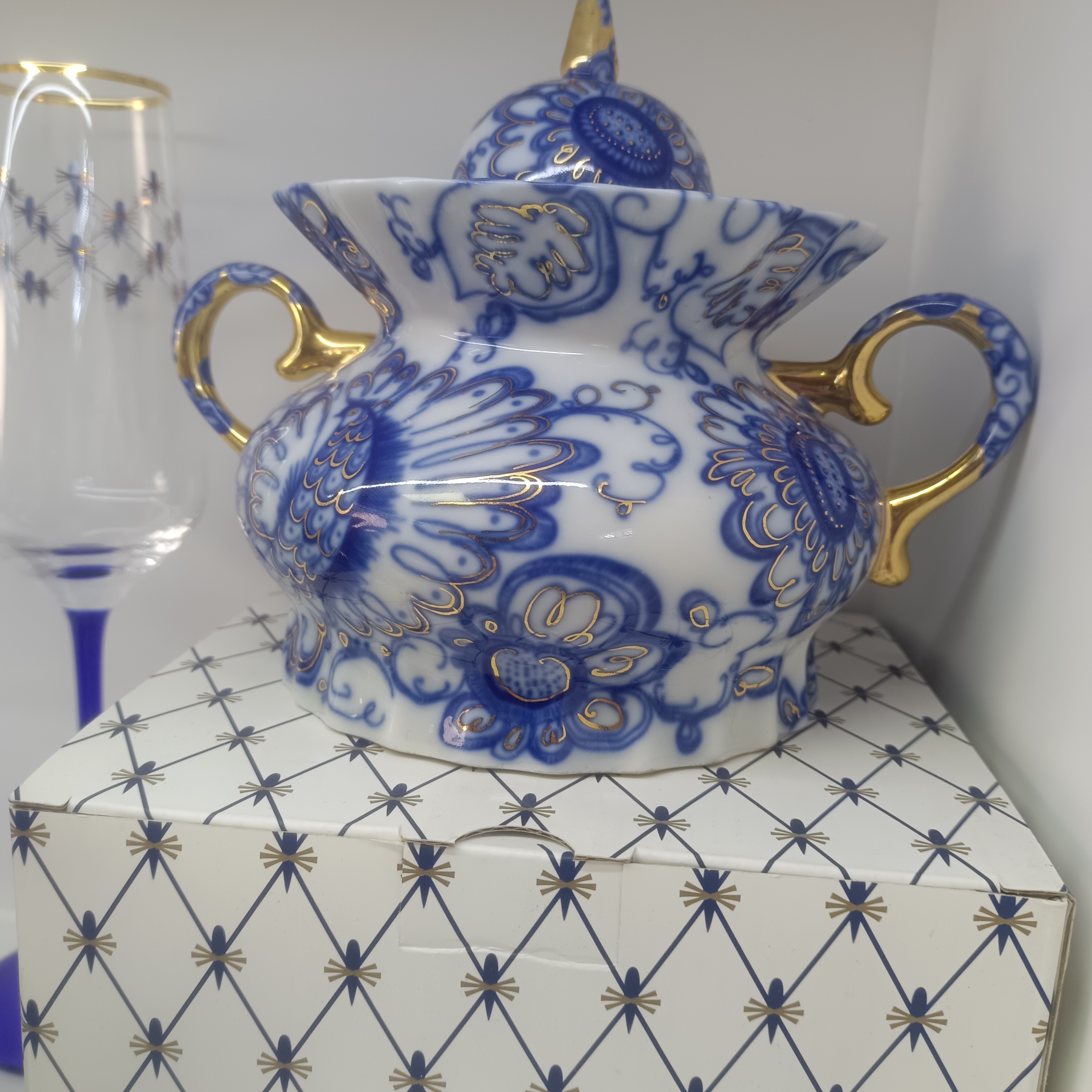 俄皇凤歌糖罐硬瓷