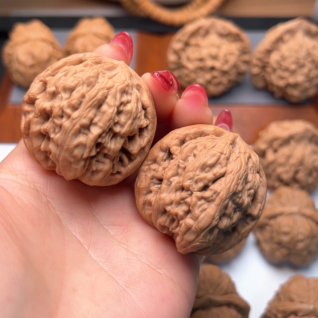 文玩核桃把件虎头王42