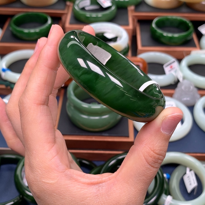和田玉（碧玉）手镯57圈口未镶嵌