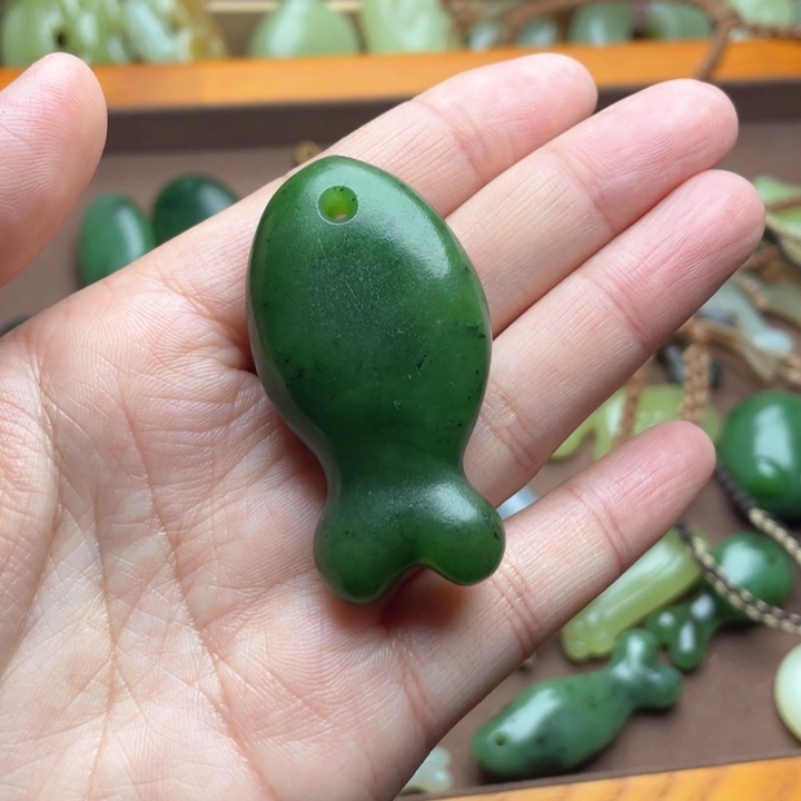 【闪购商品】颈饰未镶嵌和田玉随*?不退不换