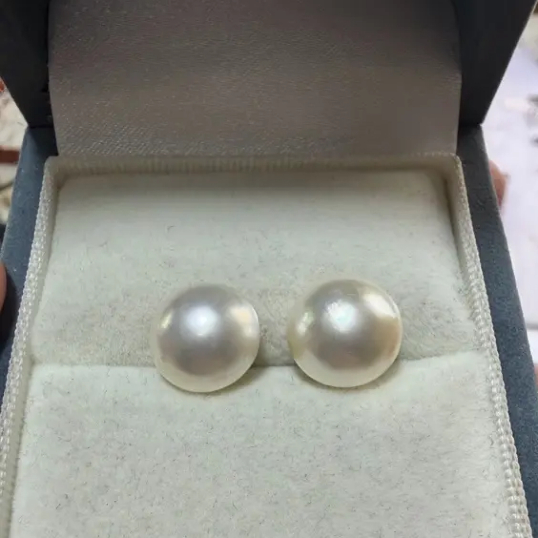 马贝耳钉炫彩光耳饰