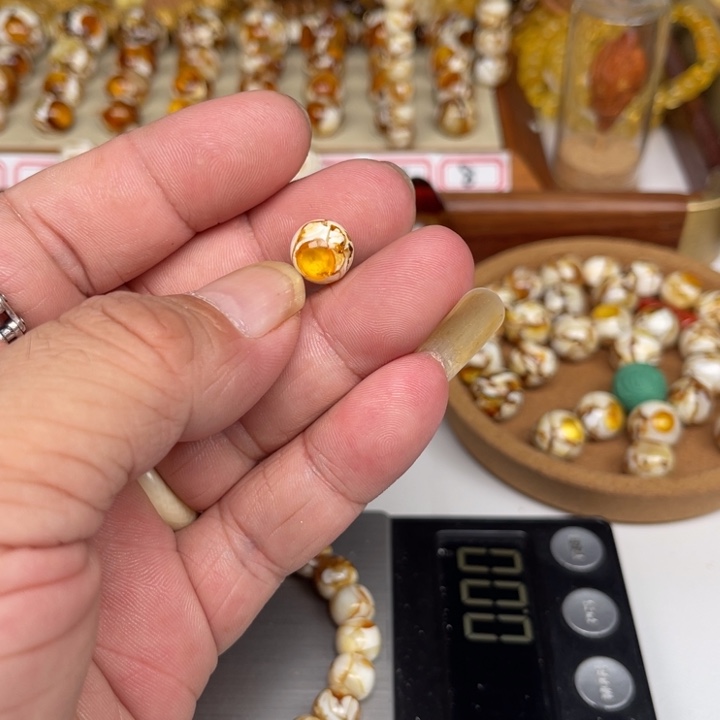 琥珀裸石未镶嵌天*80号