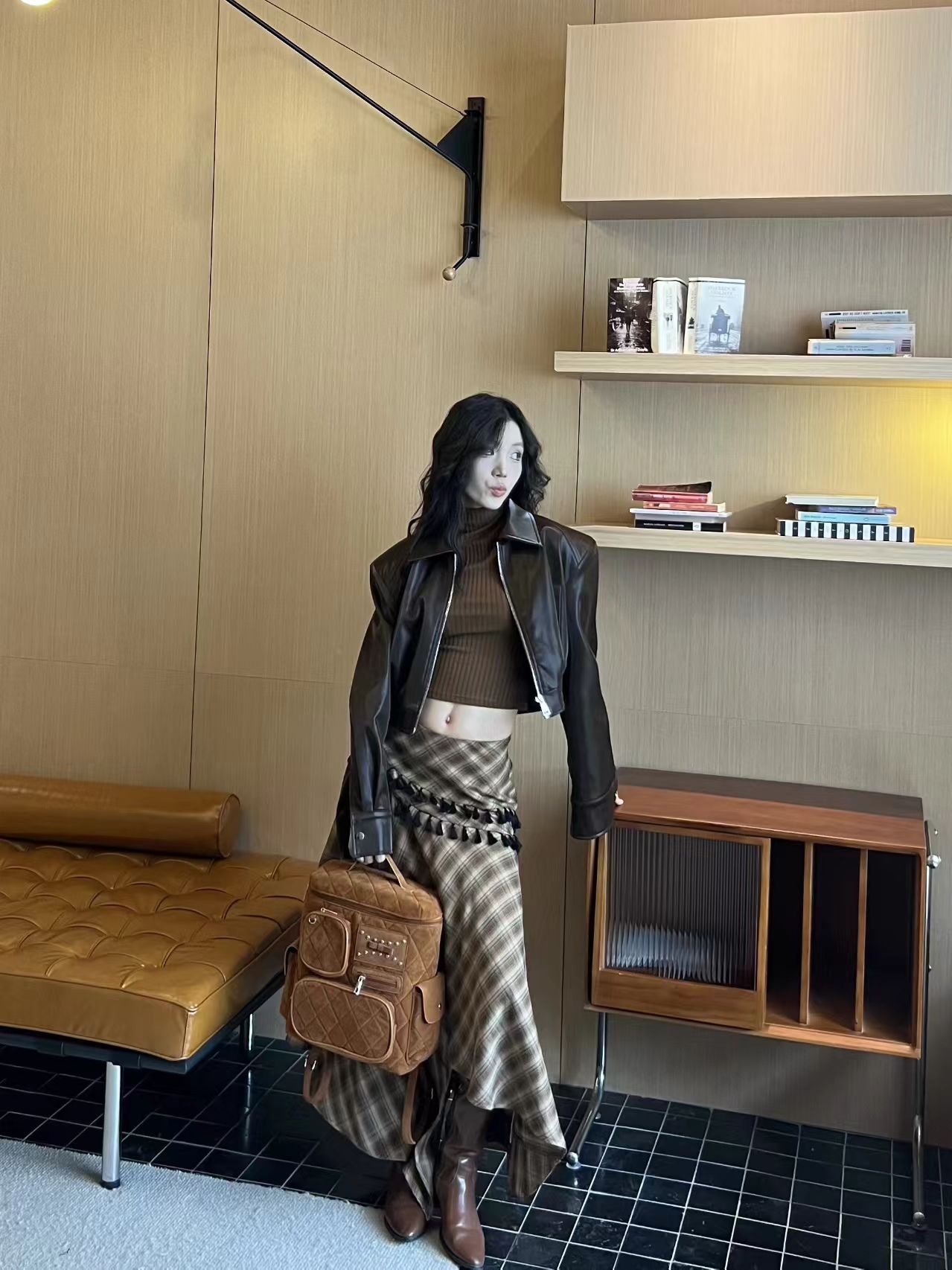 【奥莉】2025秋冬:翻领机车皮衣垫肩外套宽松高级感夹克上衣8652