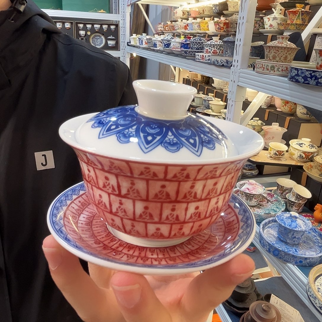 这些盖碗很漂亮！！！！