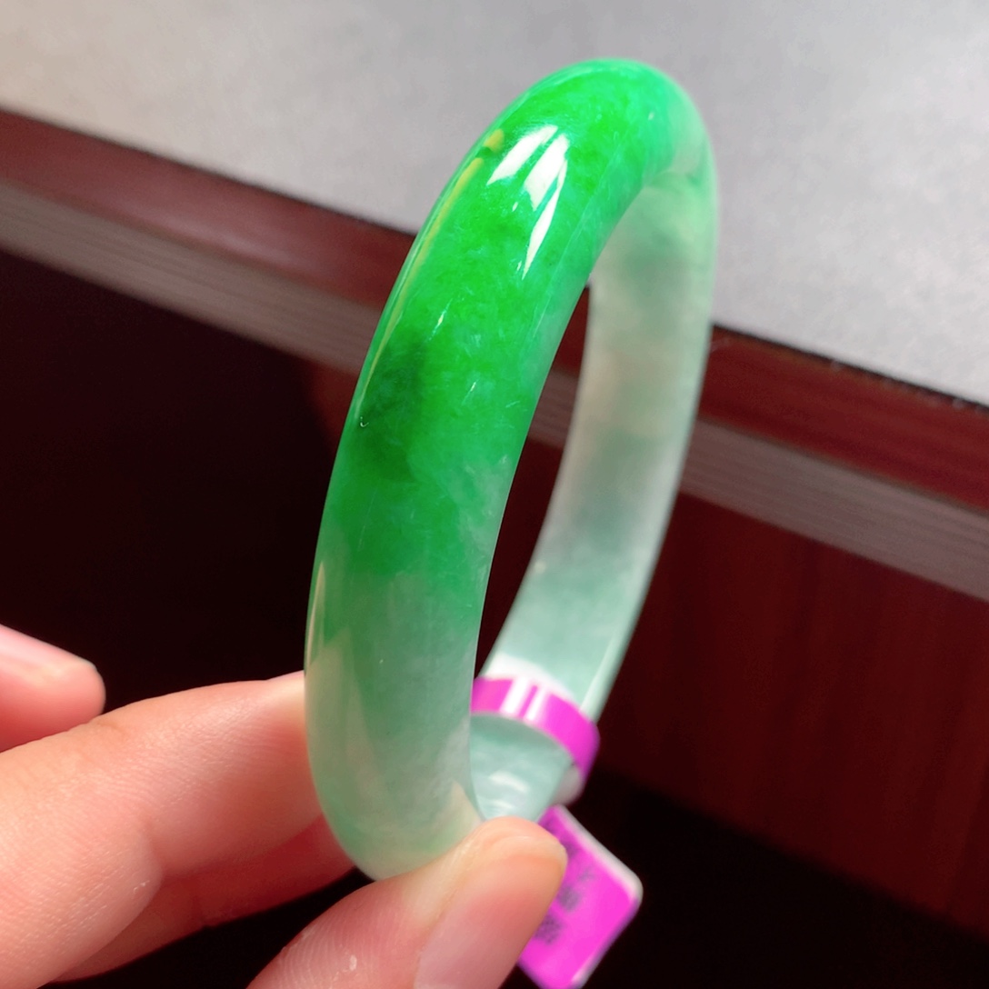 翡翠手镯未镶嵌缅甸翡翠