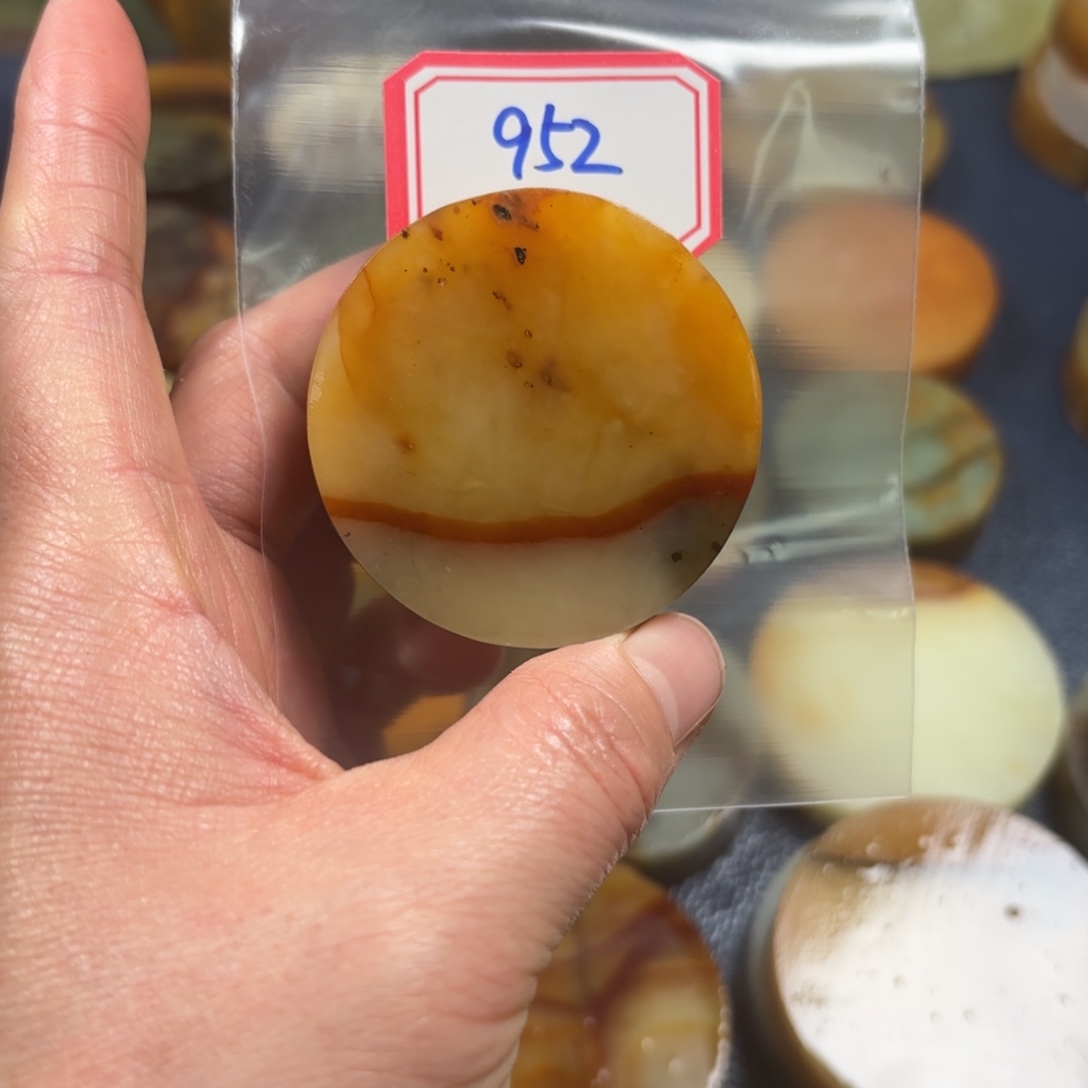 K***o蛇纹石玉未镶嵌珠宝奇石