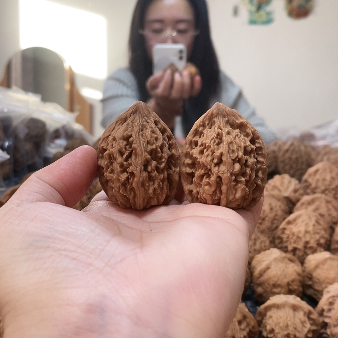 桃核吊坠蚂蚁王35
