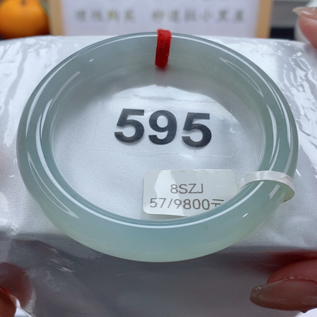 翡翠手镯未镶嵌天然A货翡翠手镯