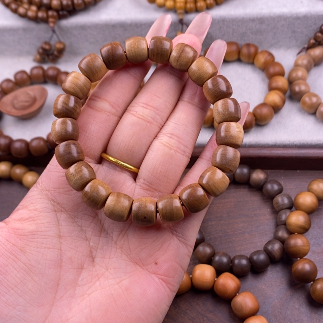 李***着檀香木手串/手链10.11奶香黄肉正区老山檀