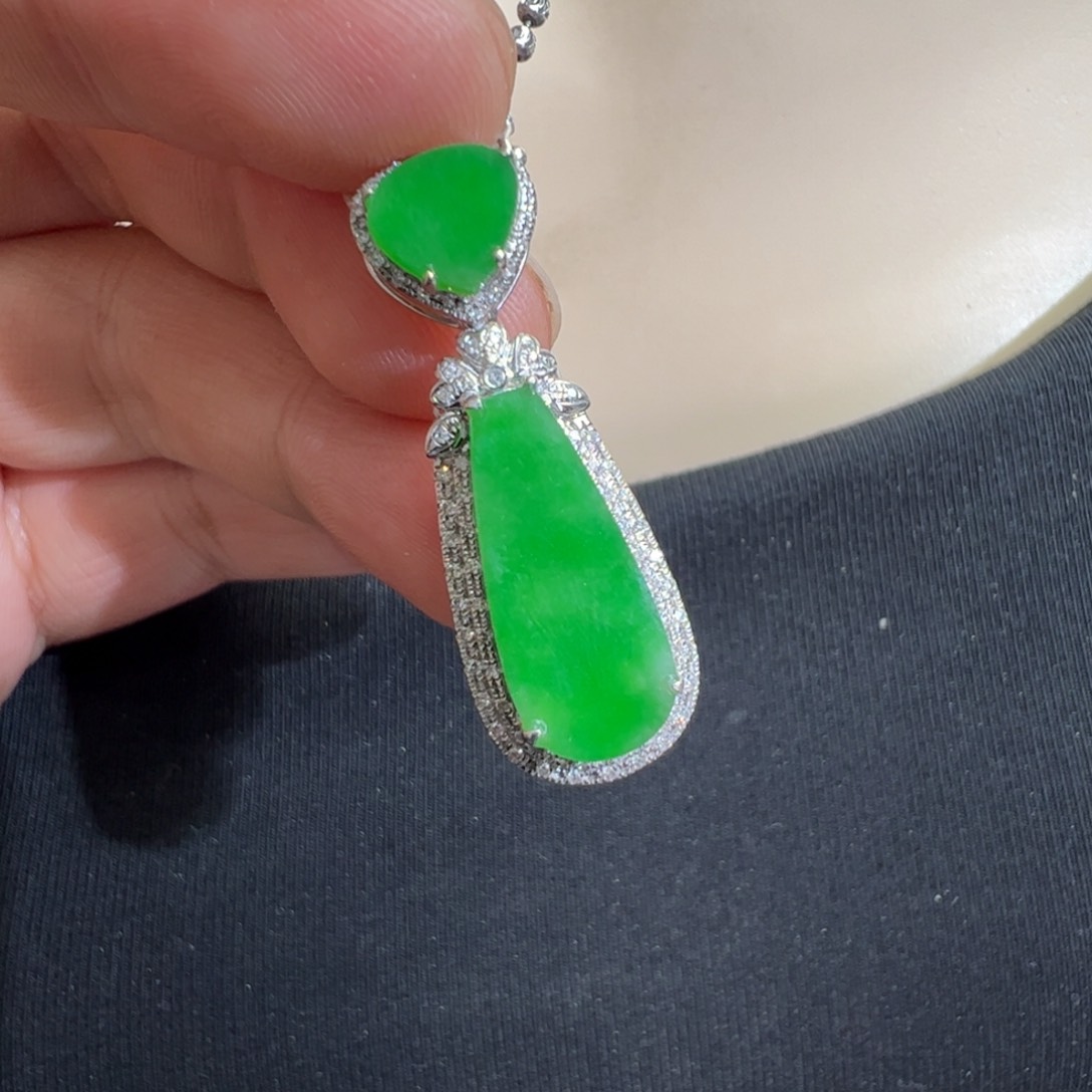 翡翠吊坠(不含链)18K金镶嵌