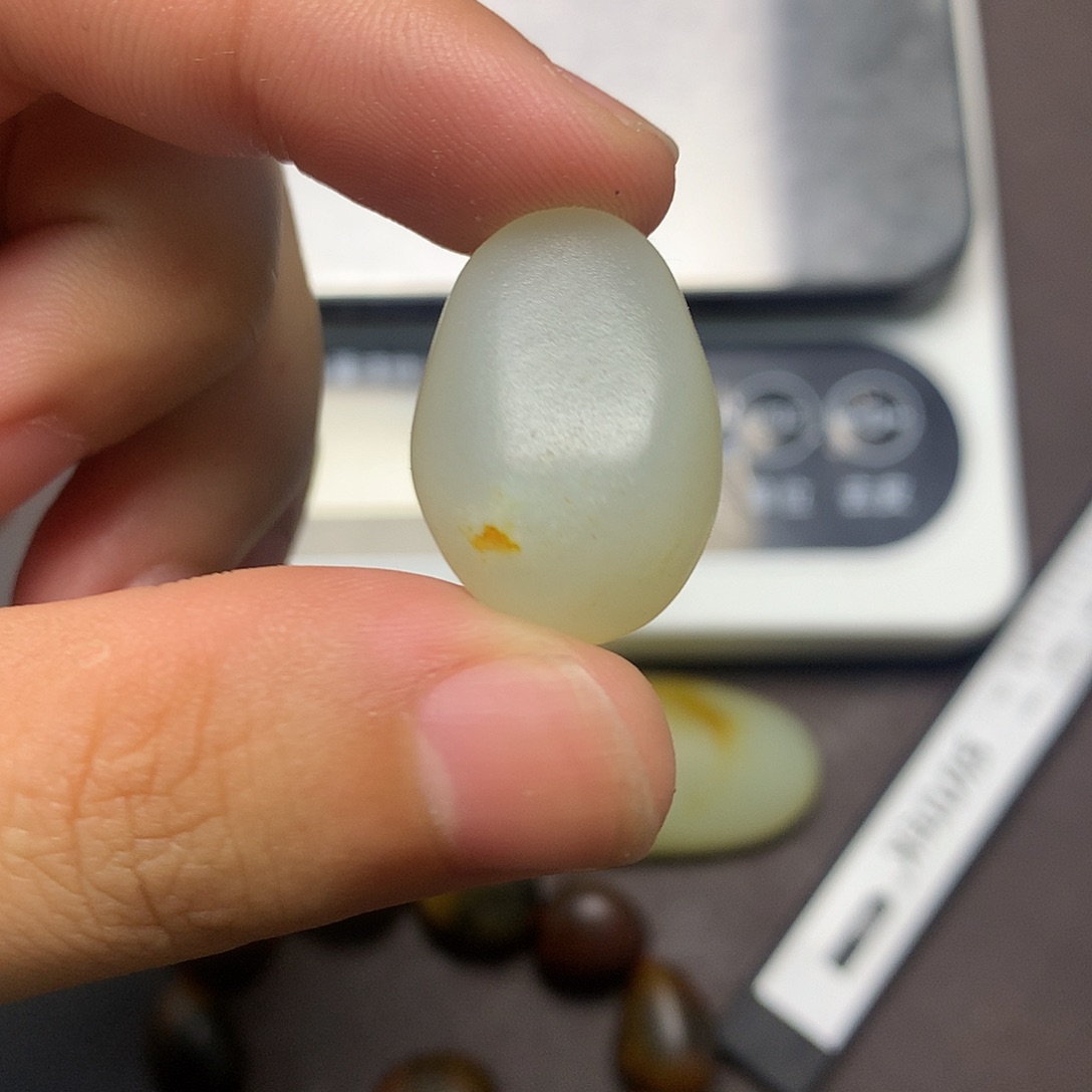 和田玉（糖玉）未镶嵌挂件