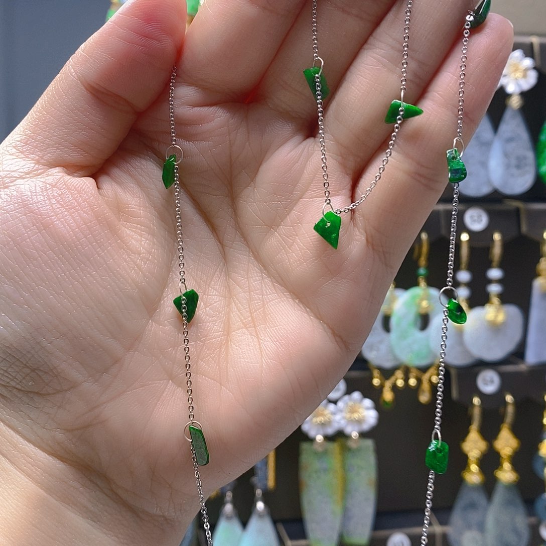 未镶嵌翡翠耳饰翡翠