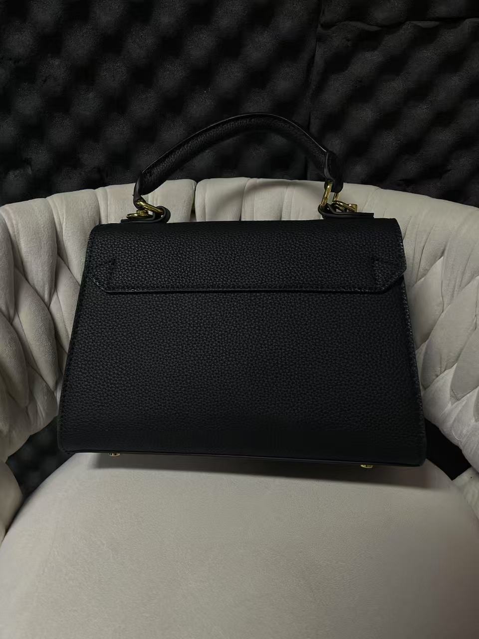 LQ-WITH-QUEEN真皮女包黑手提黑色10879