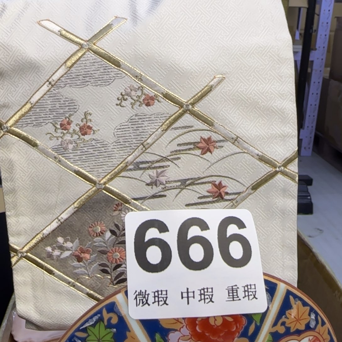 手工艺品琉璃想****山小雨