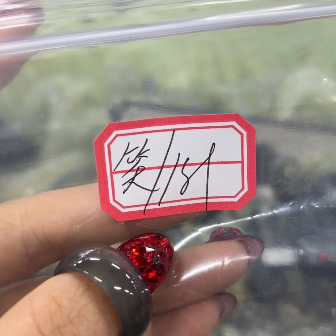 蛇纹石玉手镯未镶嵌淡***?