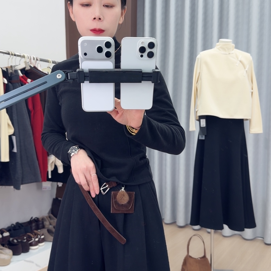 l***i25288黑色七分毛呢加绒 