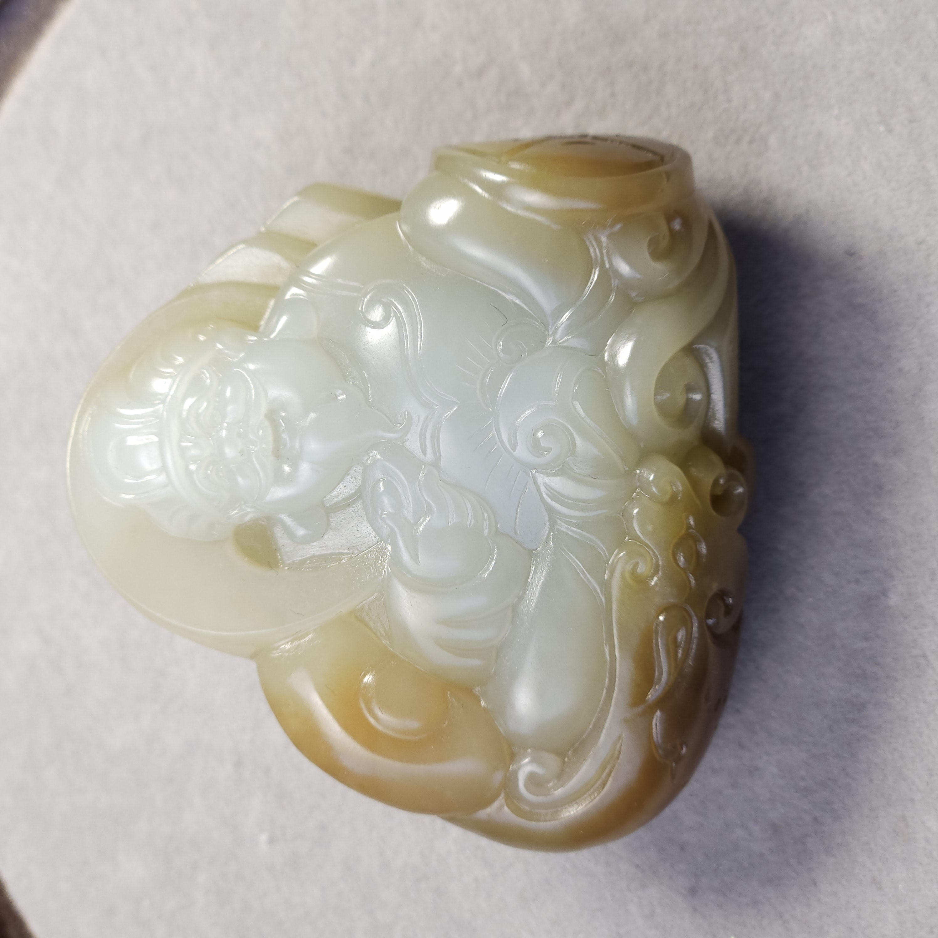 新疆和田玉且末料近矿糖青白财神吊坠