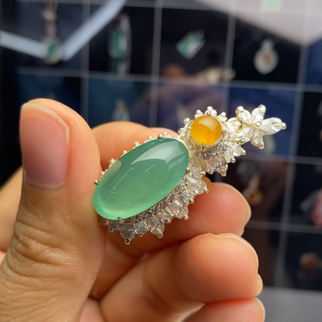 定制翡翠未镶嵌高冰晴底