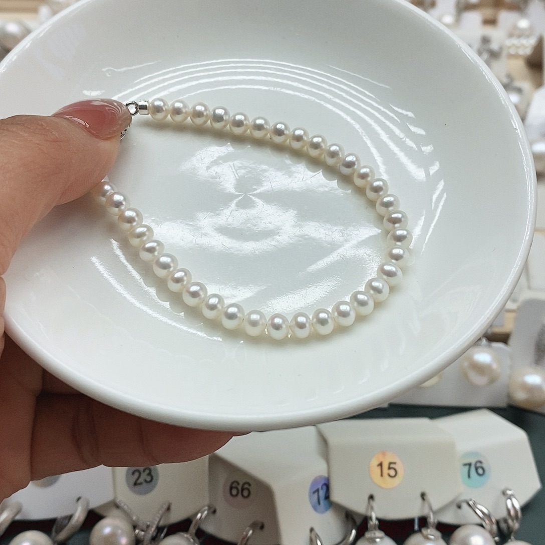 银S925镶嵌淡水珍珠颈饰