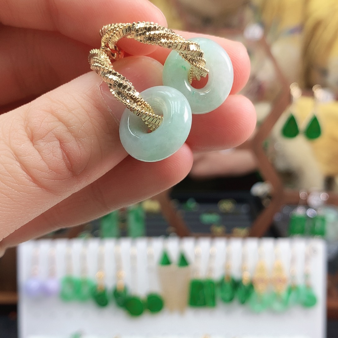 翡翠耳饰未镶嵌耳饰