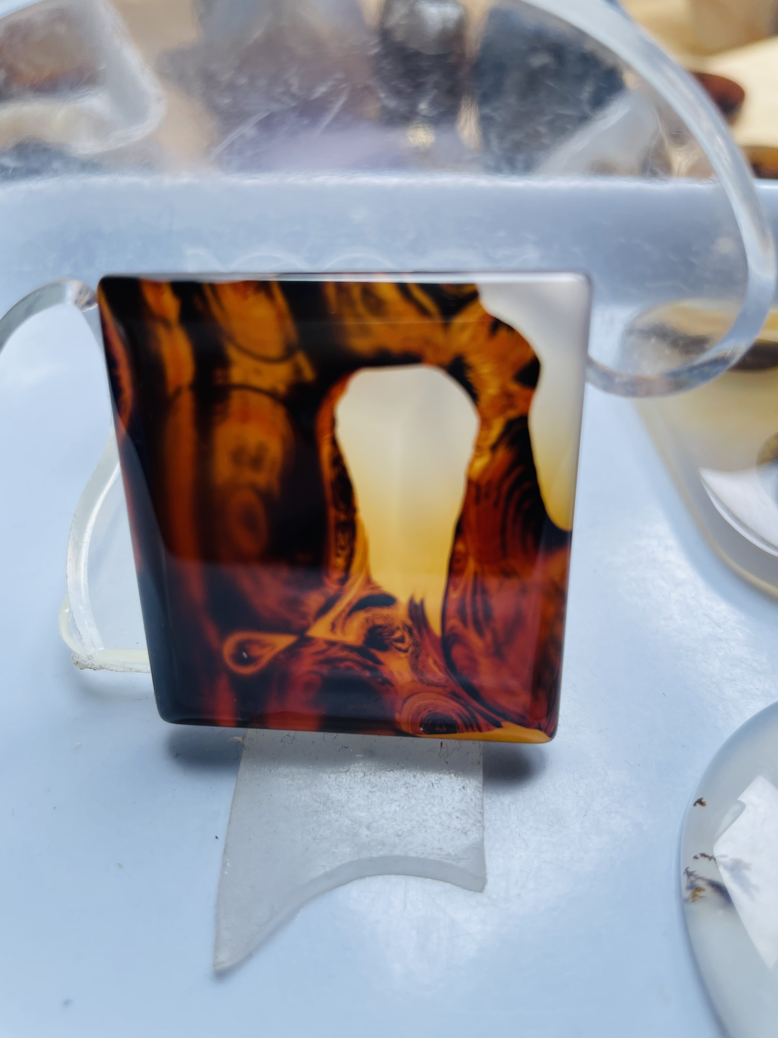 巴西玛瑙意境吊坠-天门山