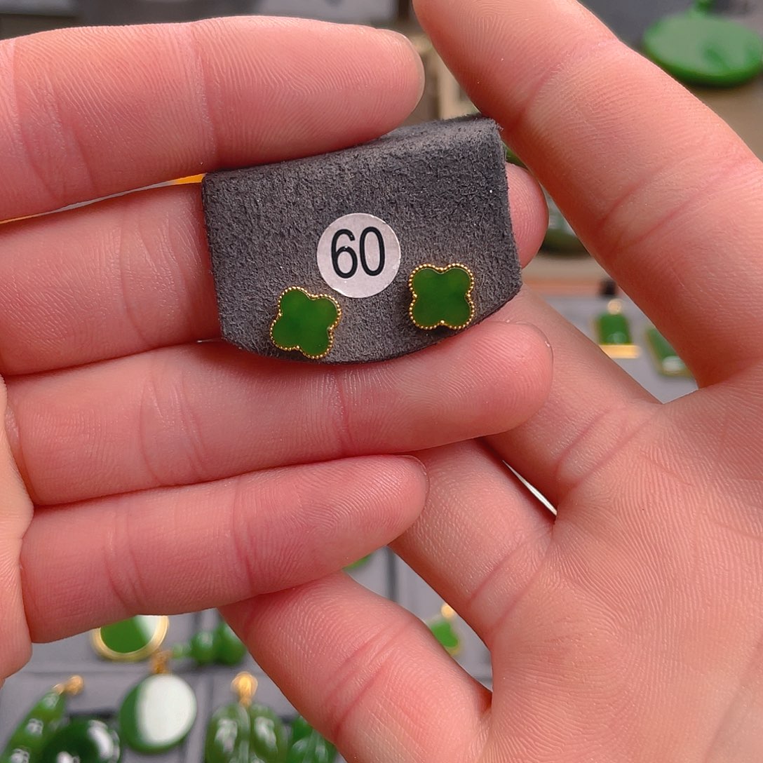 和田玉（碧玉）耳饰18K金镶嵌60