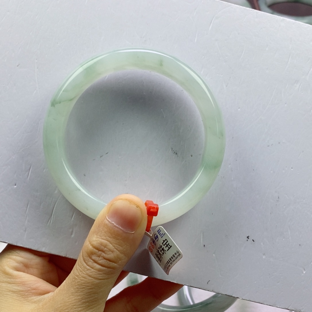 石英质玉手镯未镶嵌秋*