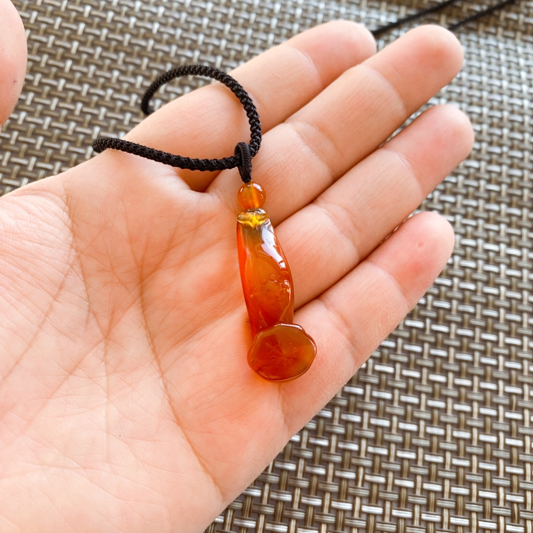 冰透蜜糖色玛瑙如意吊坠女士顺心如意锁骨链江料北红玛瑙钥匙扣坠