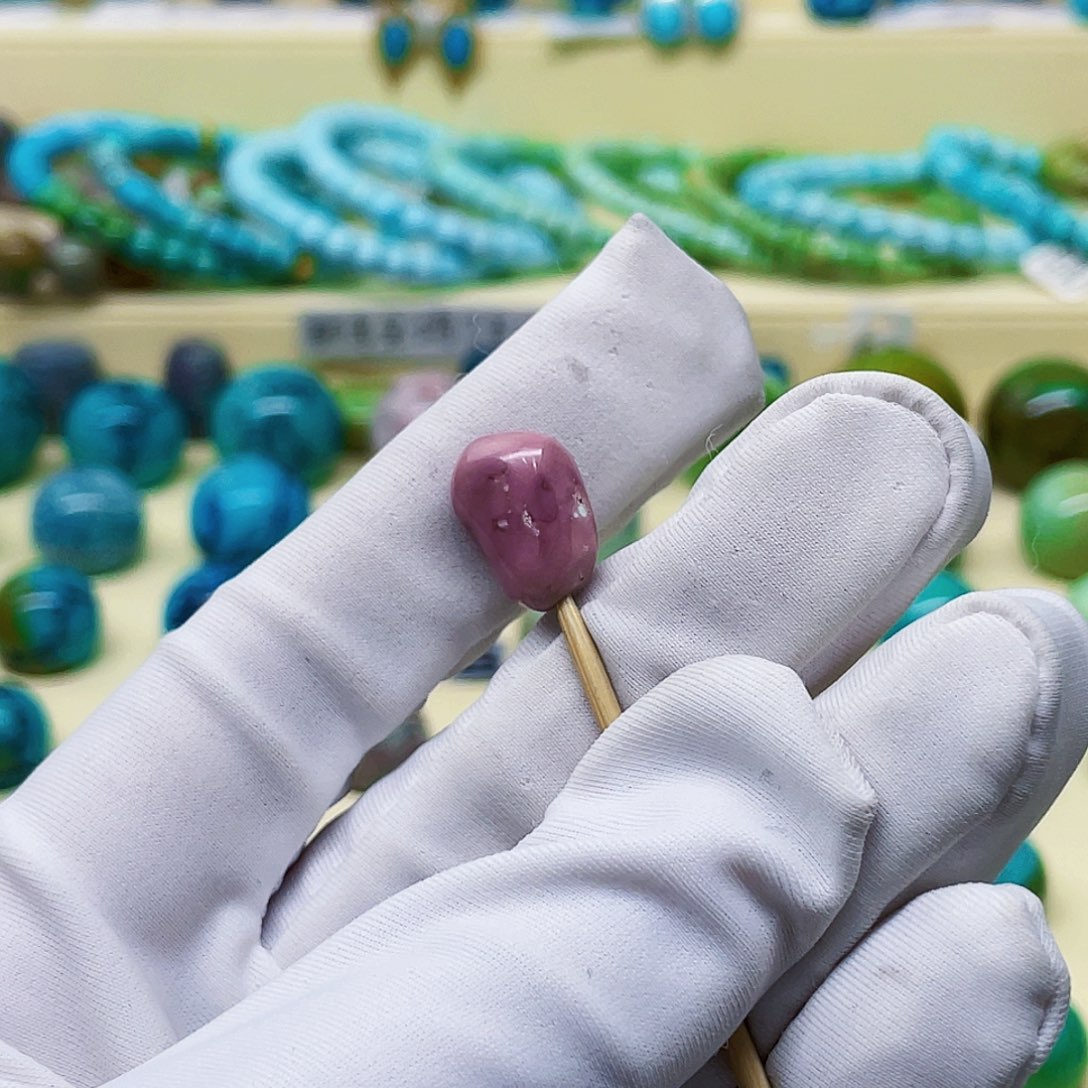 绿松石颈饰未镶嵌