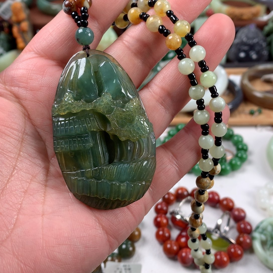 岫玉颈饰未镶嵌吊坠