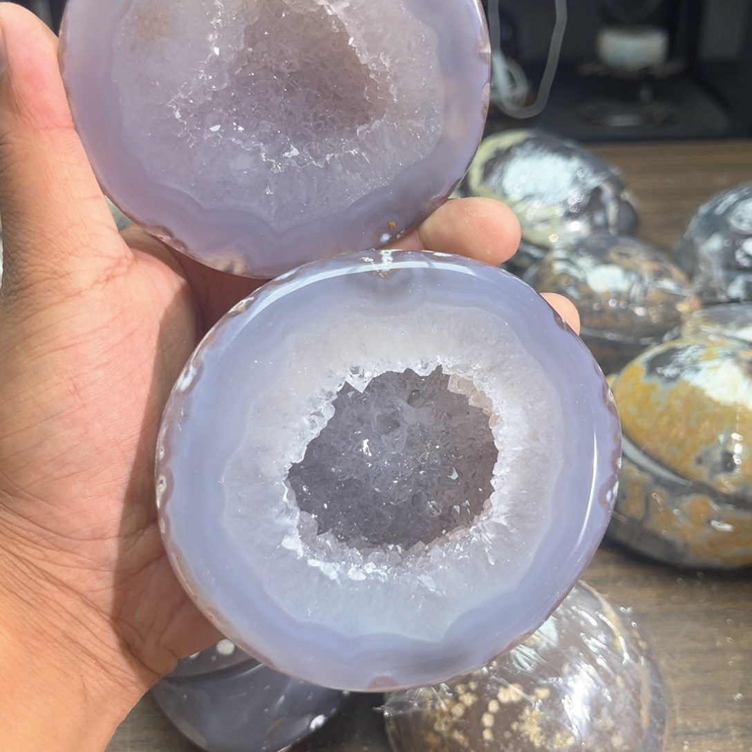 未镶嵌水晶大型摆件（非配饰）