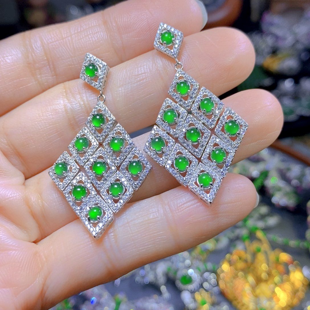 翡翠颈饰银S925镶嵌天然翡翠