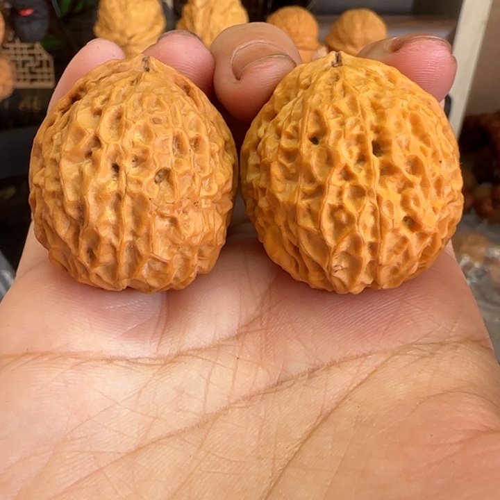 吊坠文玩核桃37金嘴寿桃