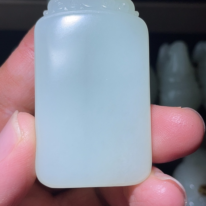 如***动和田玉未镶嵌车挂