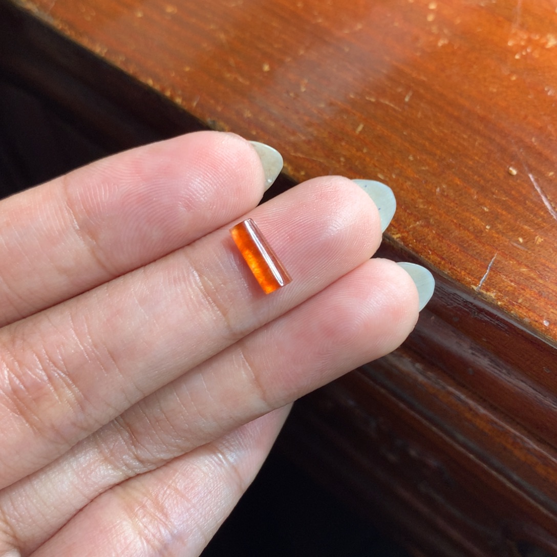 翡翠未镶嵌颈饰高冰红翡