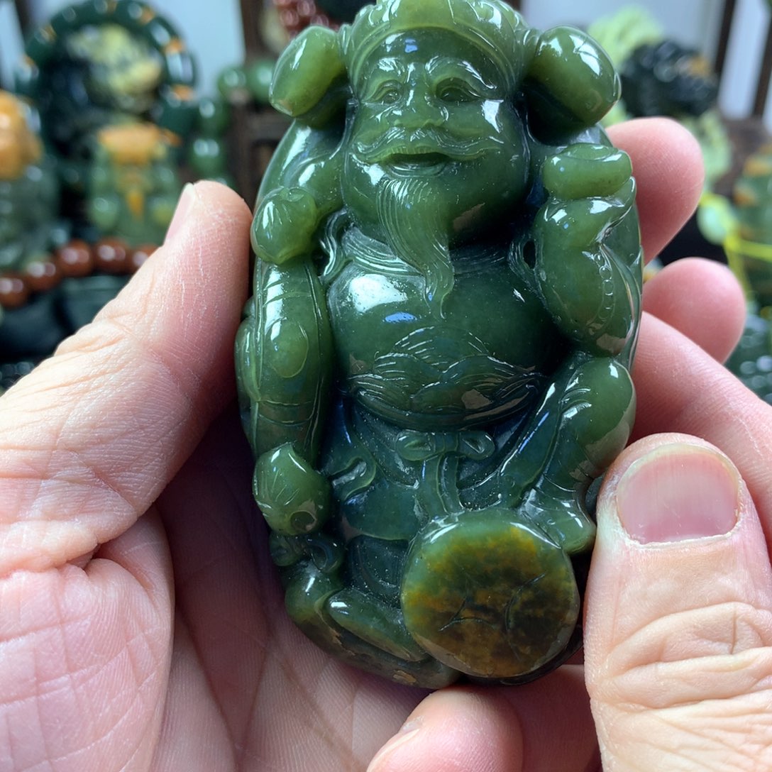 透闪石质玉把件未镶嵌众*