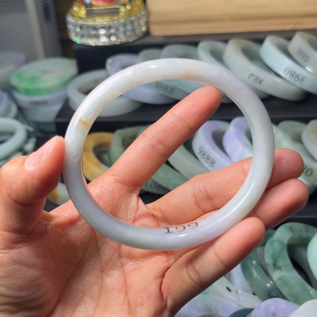 翡翠手镯未镶嵌翡翠手镯成品