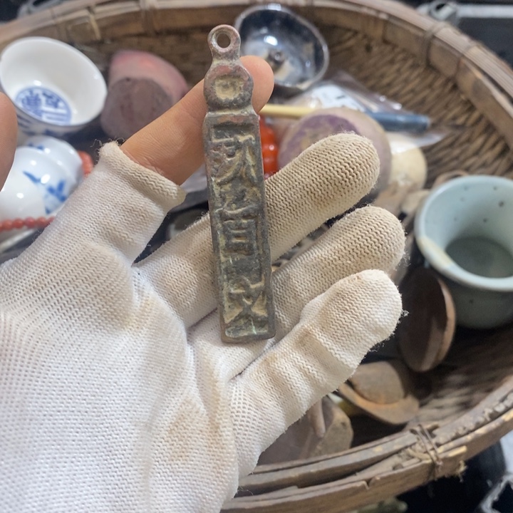 苏***，无纺布家具摆件等等各种