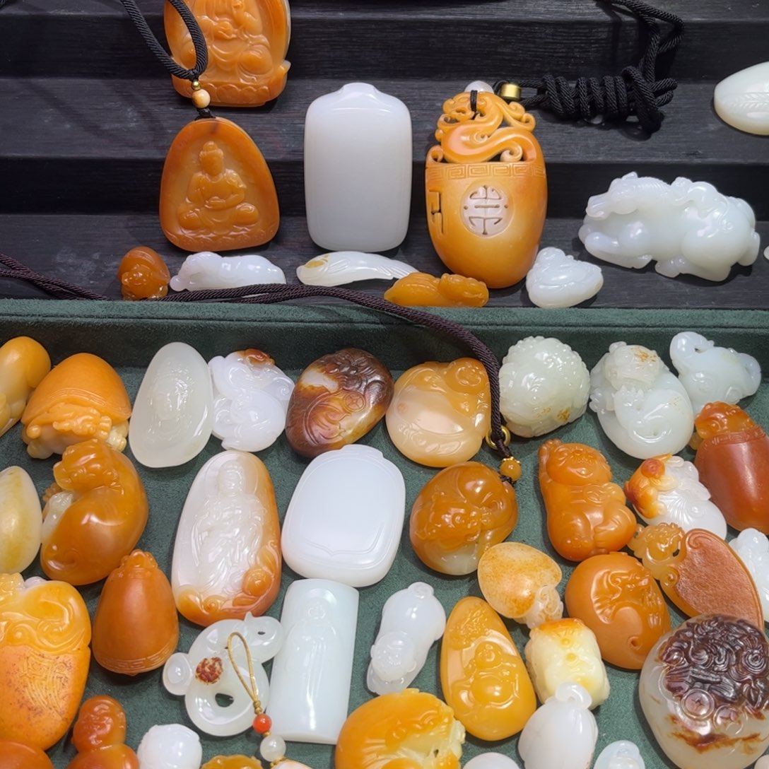 和田玉颈饰未镶嵌